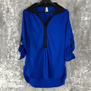 Truth Size S Minimalist CAsual V Neck Button Top Blue 3/4 Sleeve Collar
